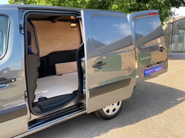 2018 Peugeot Partner 850 1.6 BlueHDi 100 Professional Van [non SS]